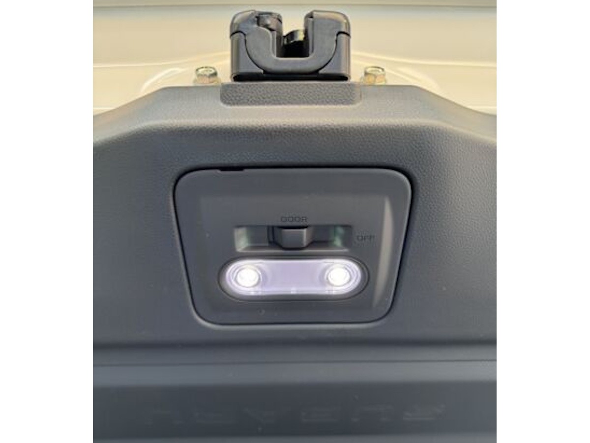 【税込?送料無料】 Subaru Rear 84671SJ100VH - Upgrade Lamp Cargo LED Liftgate ロッド